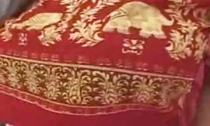 پدربزرگ پیر دو نوه اش را به طور عکسهای الکسیس سکسی کامل داشت