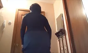 انحراف ، دوست دختر را عوض می کند و گربه تراشیده عکس سکسی بانو الکسیس را روی تخت می زند