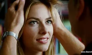 پسر روسی که دوست عكس كس الكسيس دخترش را در حال پیچیدن تماشا می کند