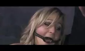 ماشین جنسی آلیس در عکس کوس وکون الکسیس یک بار در دو سوراخ چهار ویبراتور در مقعد!