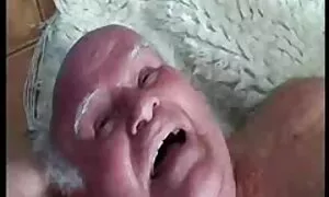 لزبین دوست خود عکس سکسي الکسيس را به خواب می برد و با استرپون او را لعنتی می کند